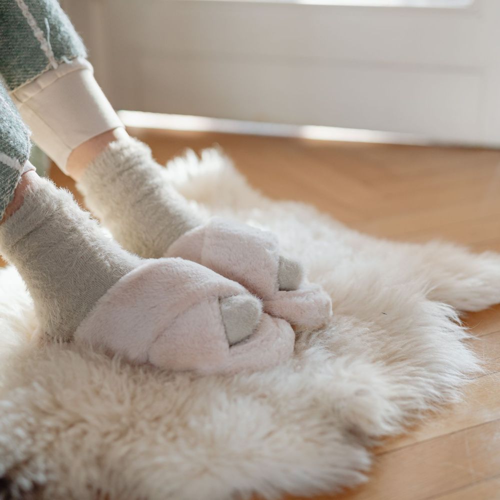 Cloud Plush Cross Slides — image 4