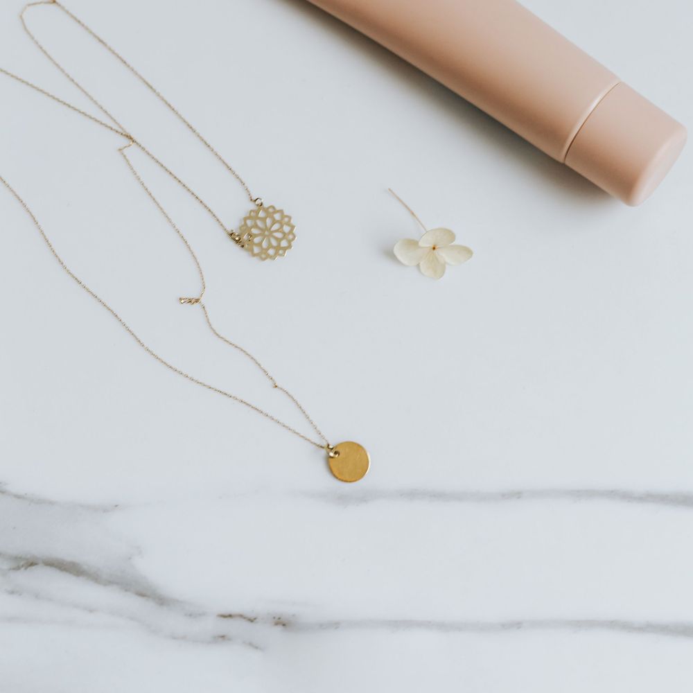 Dainty Medallion Layering Necklace Set — image 3