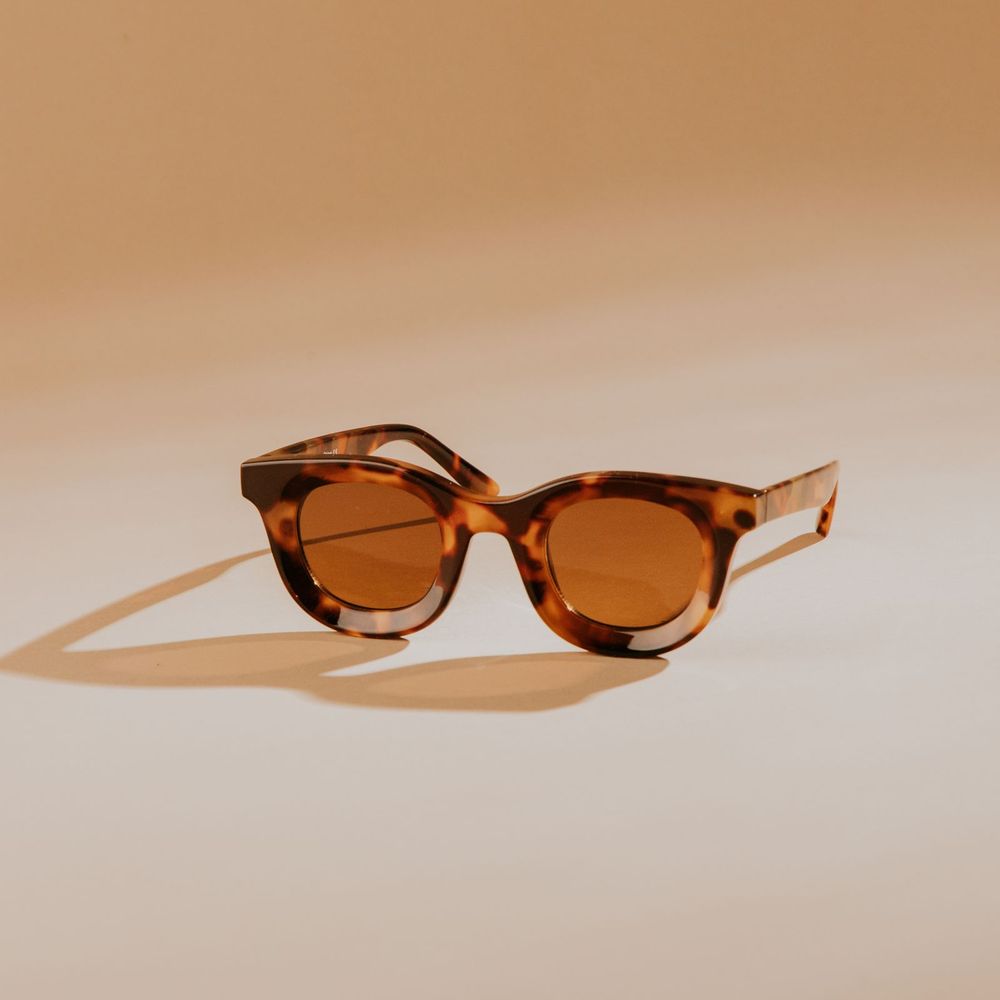 Retro Oval Sunglasses — image 3
