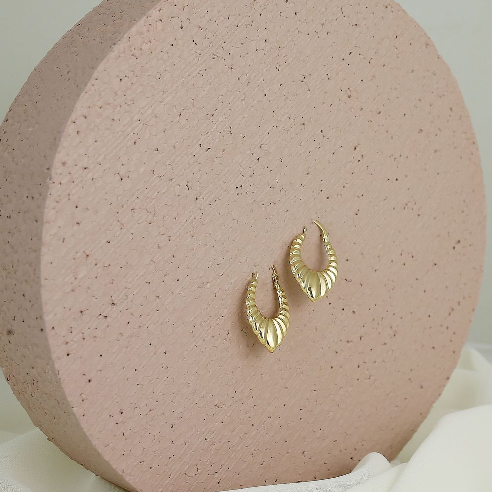 Sculpted Shell Hoop Earrings — image 5